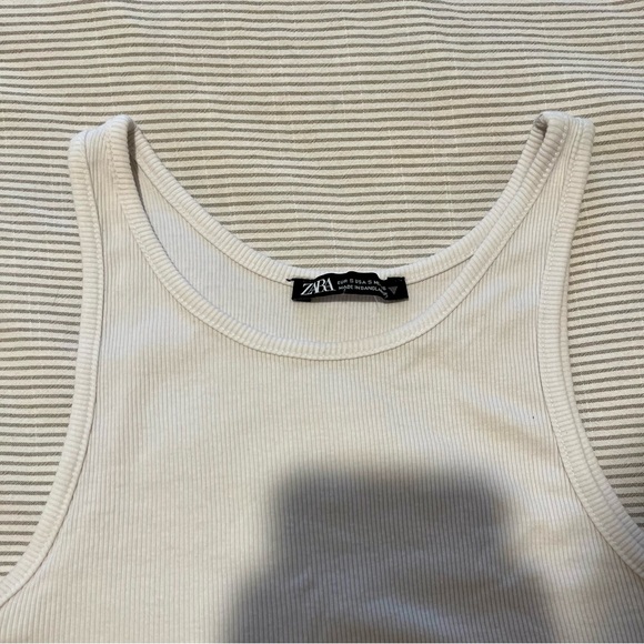 Zara Cropped Ribbed Tank Top - Picture 2 of 2